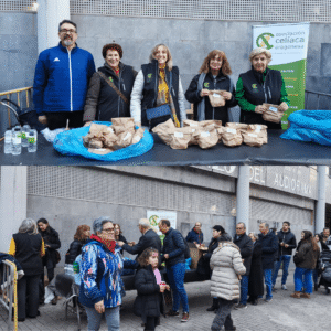 Reparto de bocadillos de longaniza el jueves lardero