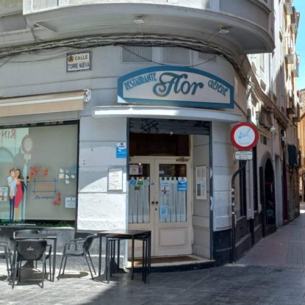 fachada-de-creperie-flor-en-la-calle-de-torrenueva-de-zaragoza